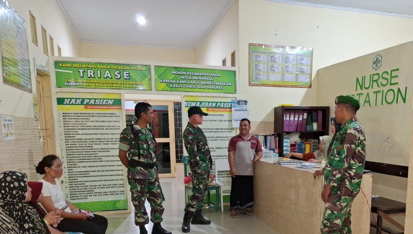 ​TNI dan Masyarakat Sinergi Jaga Keamanan: Danposramil Pitu Riase Pimpin Patroli Malam di Sidrap