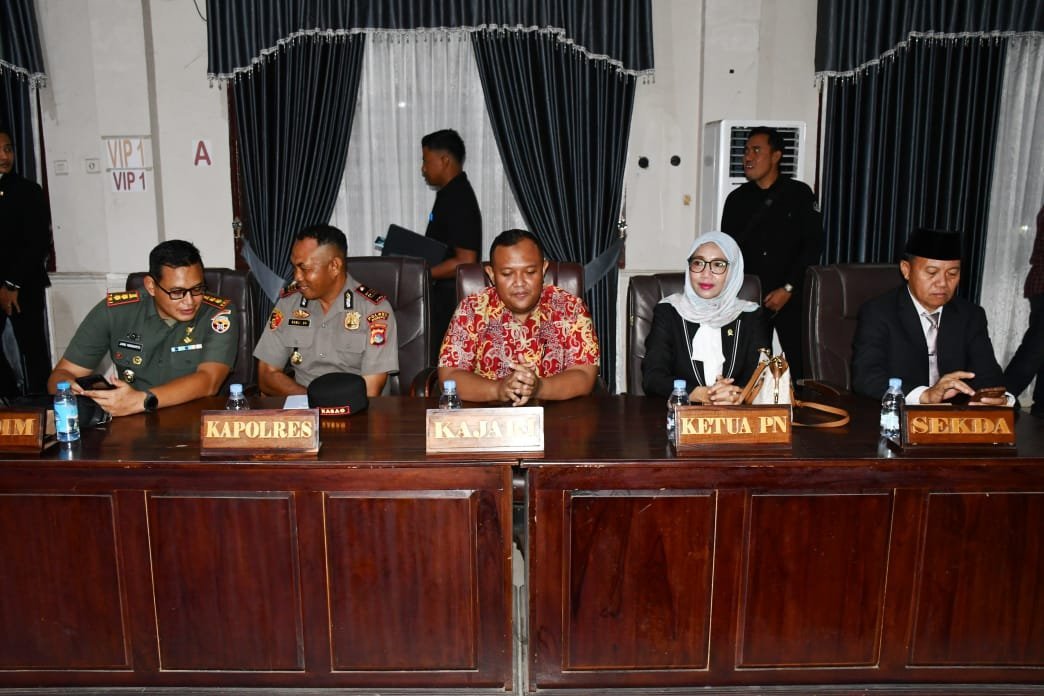 Rapat Paripurna APBD 2026 Berlangsung Kondusif, Dandim 1614/Dompu Hadir Lengkap Mendampingi Pemerintah Daerah