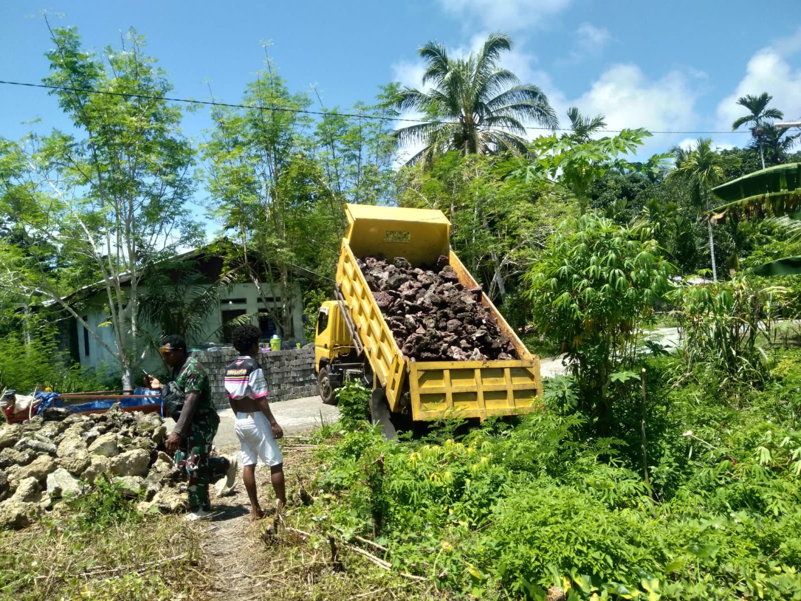 Kodim 1801/Manokwari Tingkatkan Efisiensi Distribusi Material dalam TMMD Ke-128