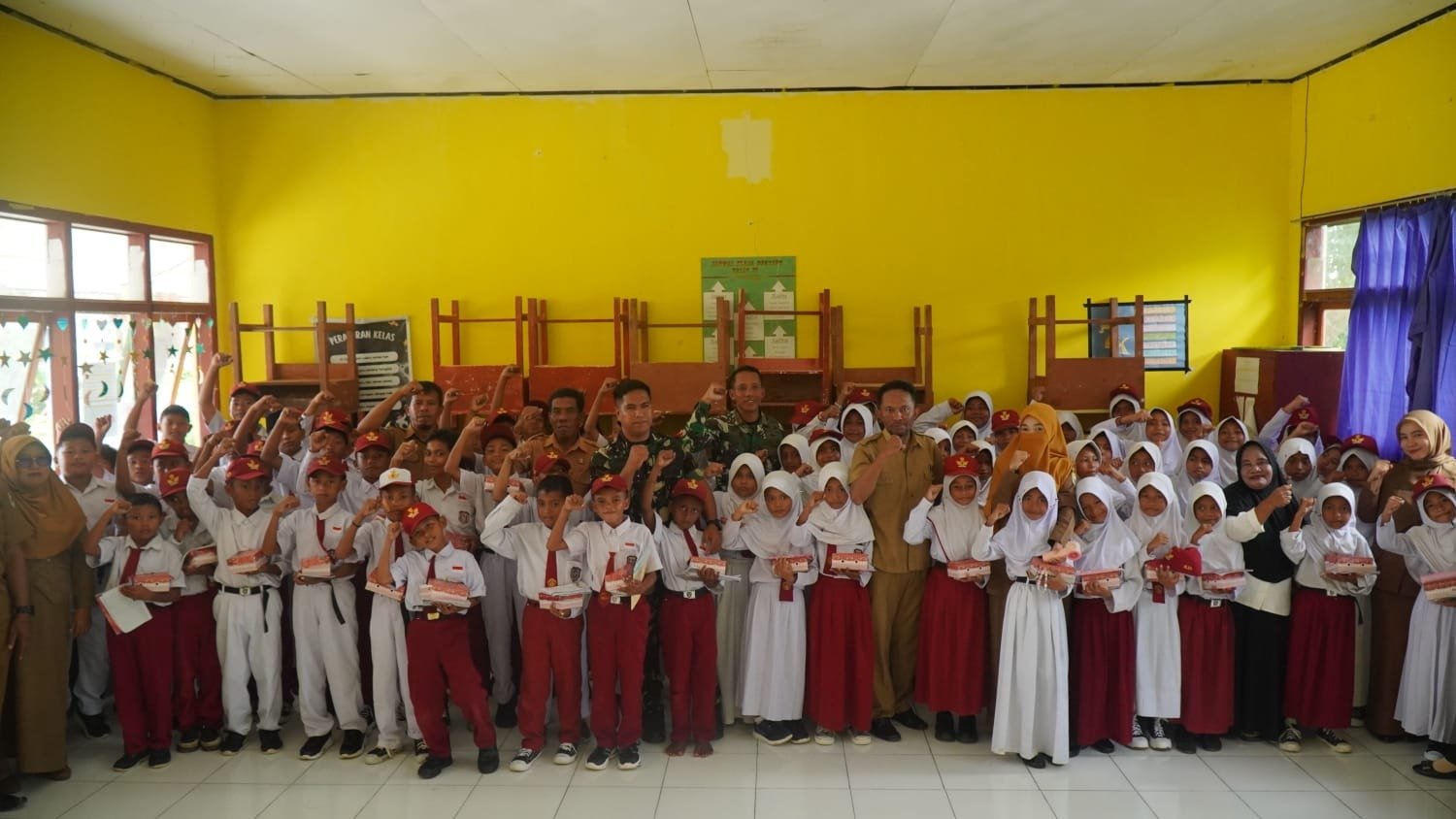 Penyuluhan Bela Negara oleh Satgas TMMD Ke-129 Kodim 1311/Morowali bagi Siswa SDN Umbele