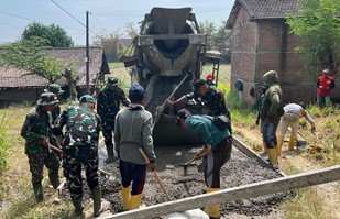 Pembangunan Jalan Dusun Mundu: TMMD 129 Bojonegoro Mewujudkan Akses Lebih Baik