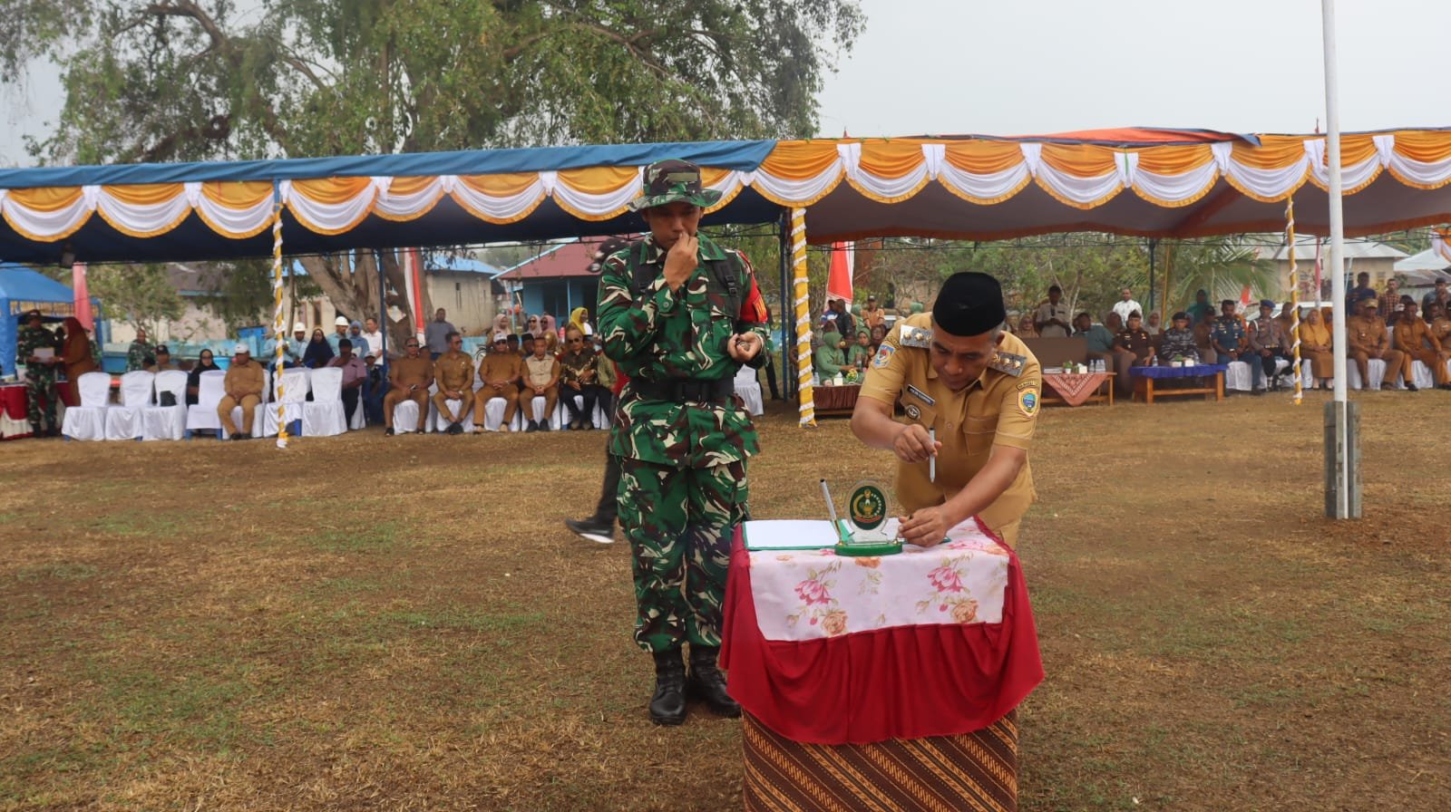 Wakil Bupati Halteng buka program TMMD ke-130 di Kecamatan Pulau Gebe