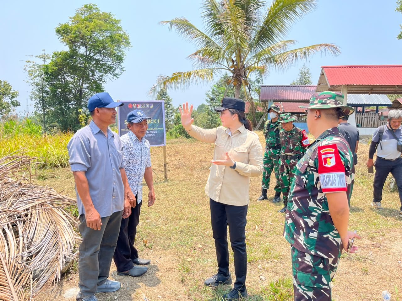 Bupati Poso dan Dandim Pantau Progres Pembangunan MCK TMMD di Leboni