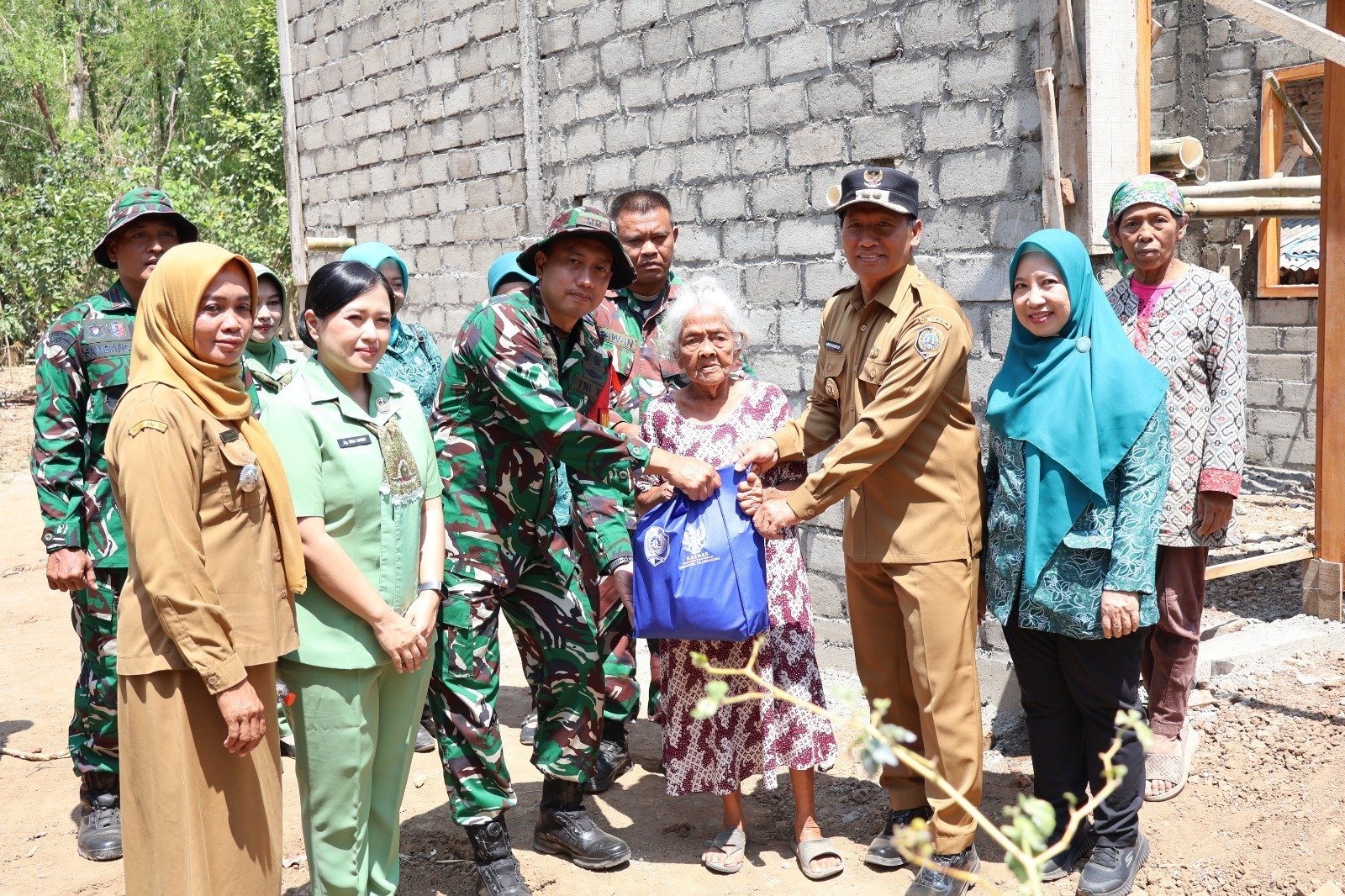 Mbah Waqilah Mengharapkan Rumah Layak Huni di Usia 95 Tahun