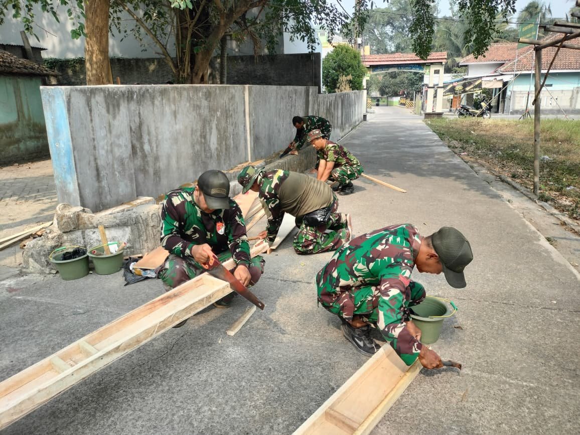 Kemajuan Bekisting Program TMMD ke-130 di Desa Sumur Bandung Terus Berlanjut