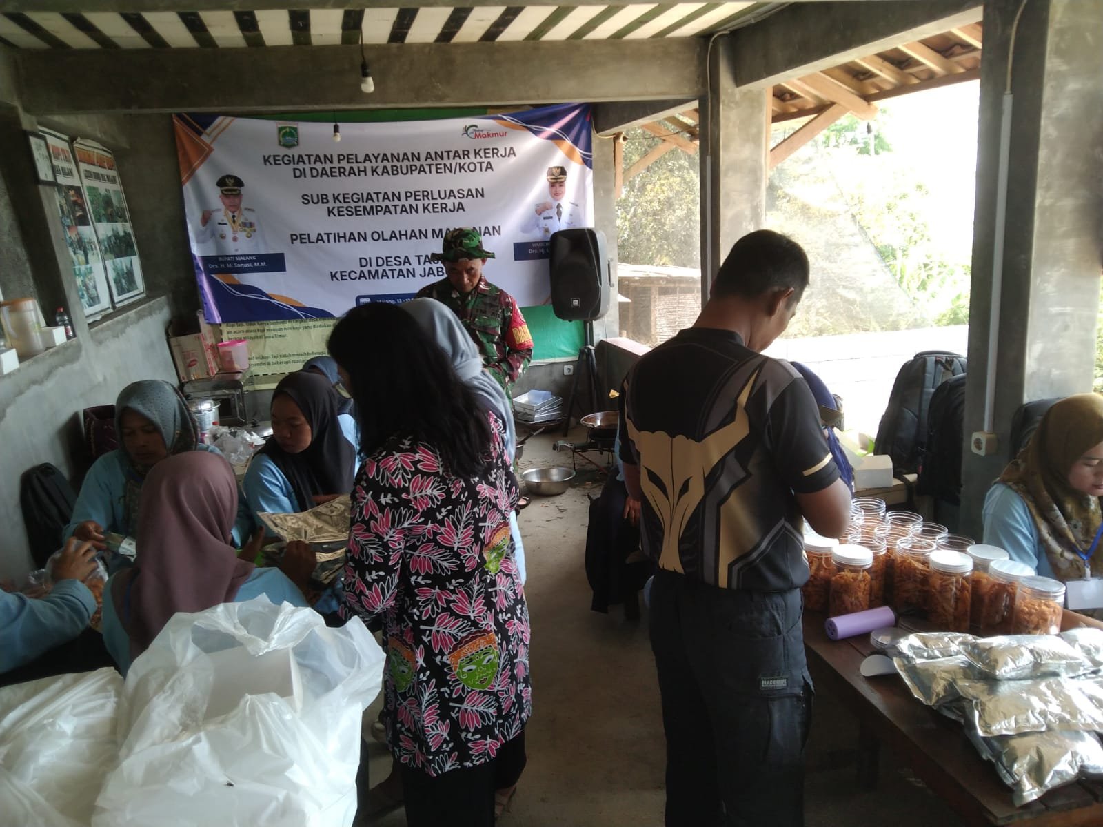 Meningkatkan Kemandirian Ekonomi Masyarakat Malang Melalui Pelatihan Singkong